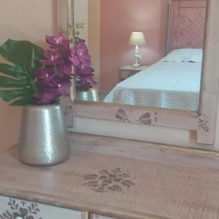 Alexandra Spingou Apartament *